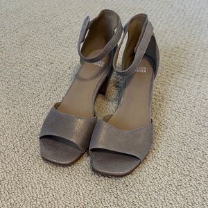 Eileen Fisher Women's Metallic Gray Heels